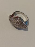 Traumhafter Ring mit kleinen Zirkonia Gr. 52