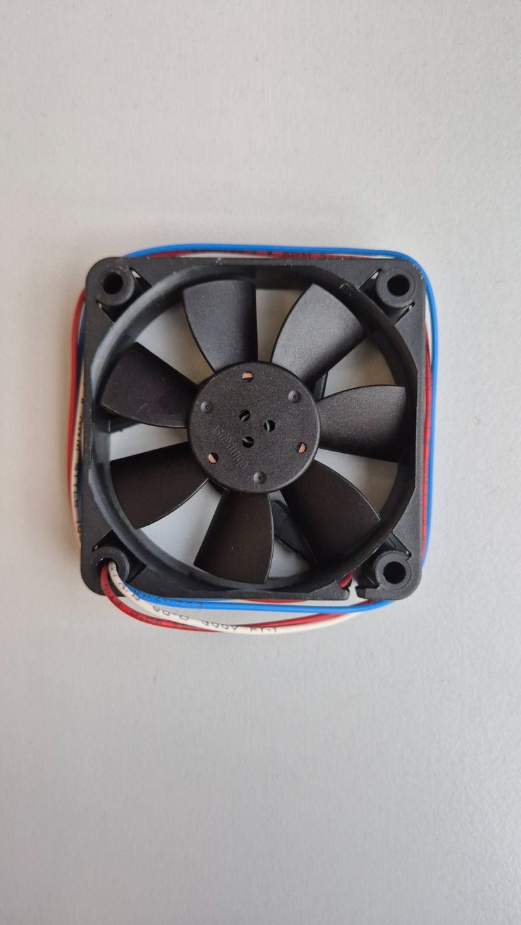 Componenti elettronici: 3x ebmpapst 12V DC 1W Fan 3 Polig – Usato da Büron venduto da Restposte
