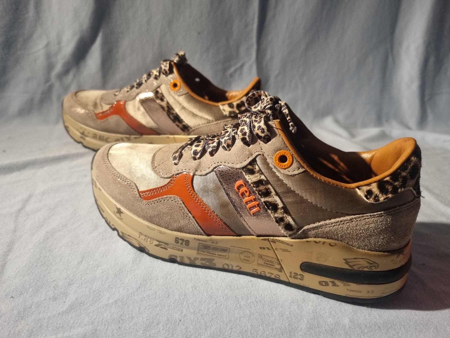 Damenschuhe: Cetti Sneaker, Grösse 37, selten getragen – Gebraucht aus Willisau von Hilbrand-Handel 1