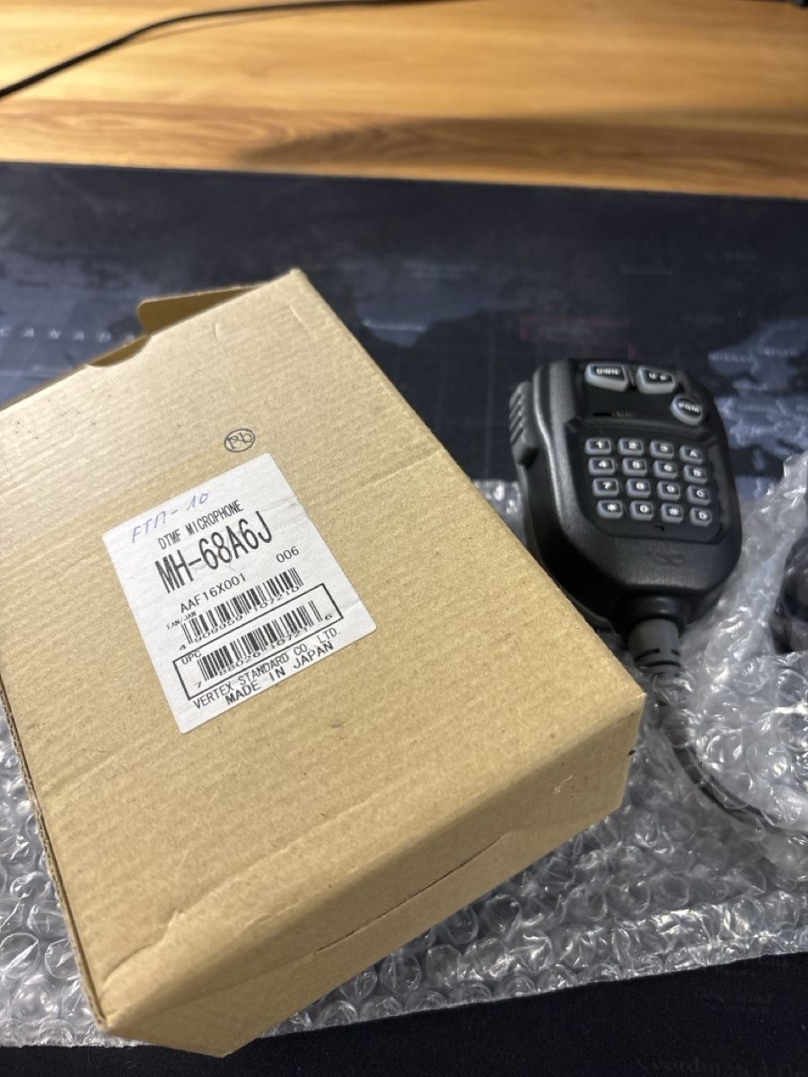 Yaesu Funktechnik: Yaesu Micro MH-68A6J – Neu und originalverpackt aus Ollon VD von Gibbs69