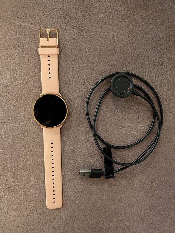 Polar Ignite 2 inkl. Ladekabel und Ersatzarmband 1