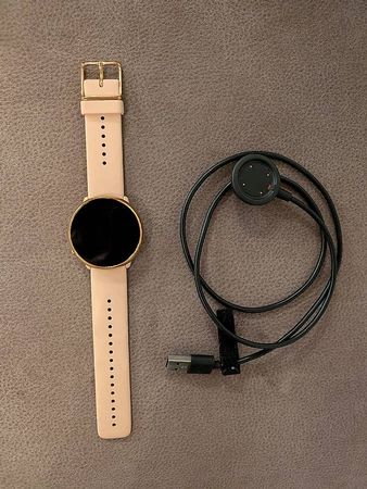 Polar Ignite 2 inkl. Ladekabel und Ersatzarmband