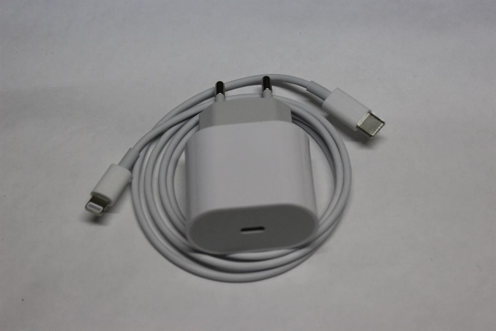 Ladegerät + 2meter kabel 20W USB-C für iphone natel handy