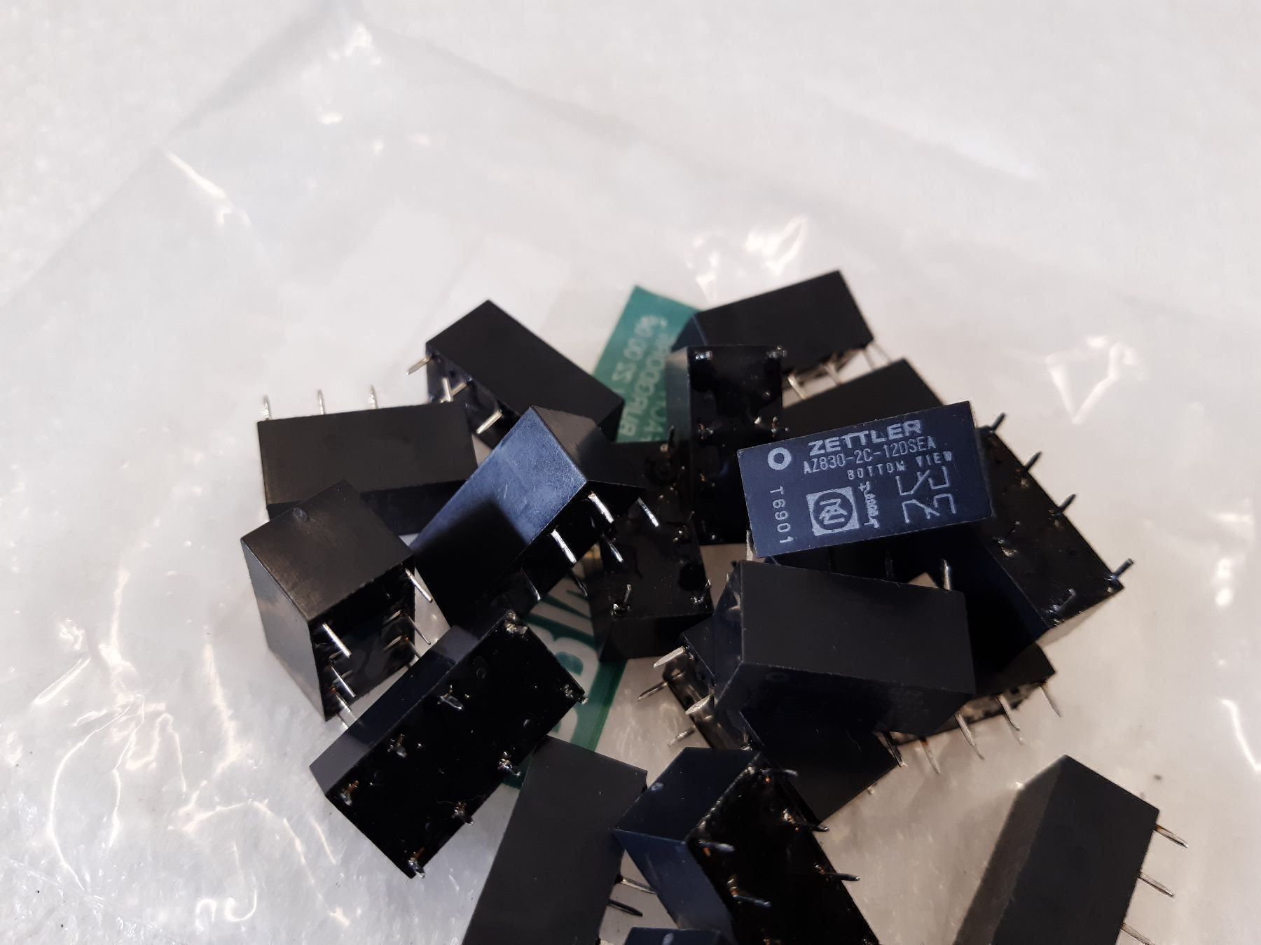 Componenti elettronici: Sicherungen und Fassungen – Usato da Trubschachen venduto da Caddy8 3