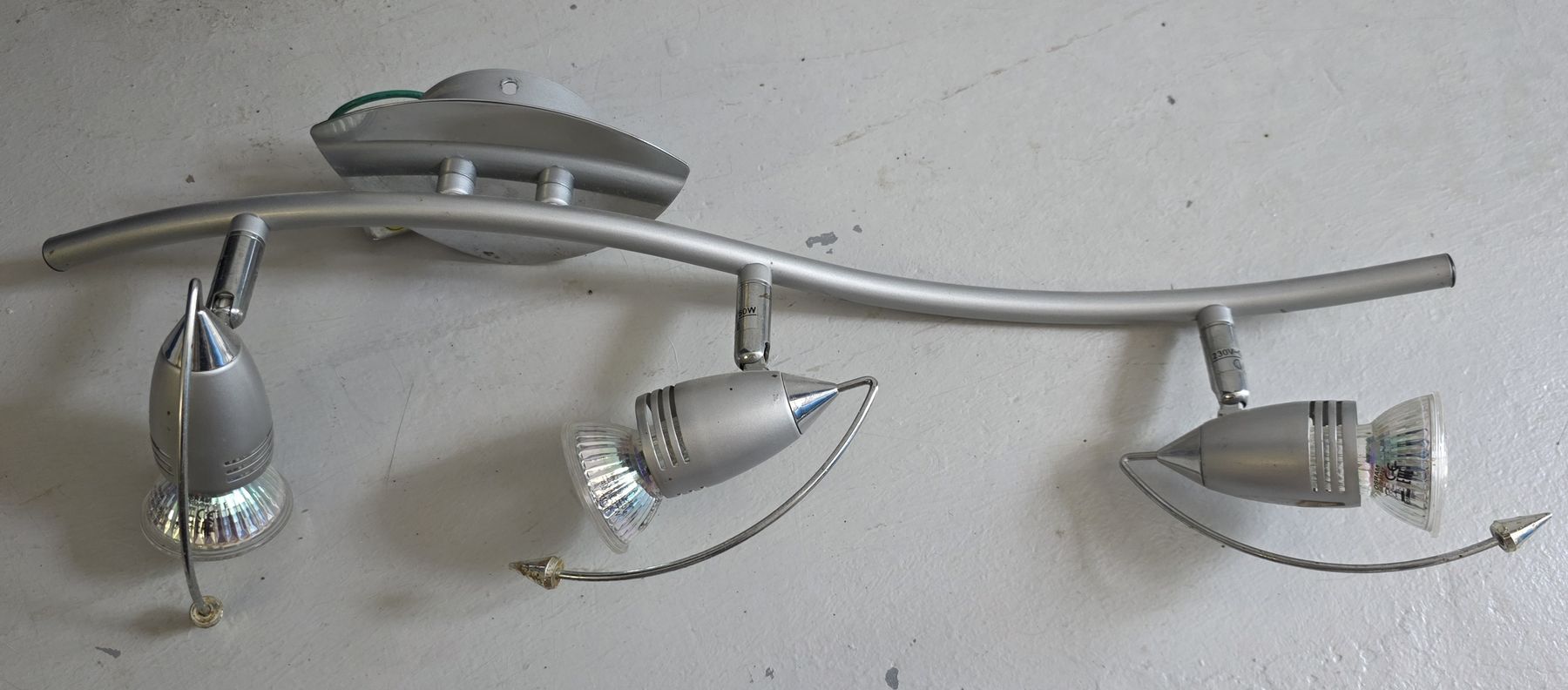 Kronleuchter & Deckenlampen: Deckenleuchte 3 Spots – Gebraucht aus Suhr von Design_by_Debi