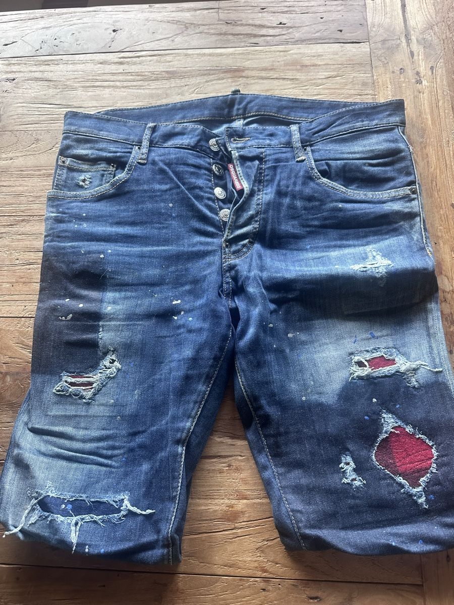 Dsquared2 Jeans: Dsquared2 dunkelblau mit roten Details – Usato da Arisdorf venduto da Defrock