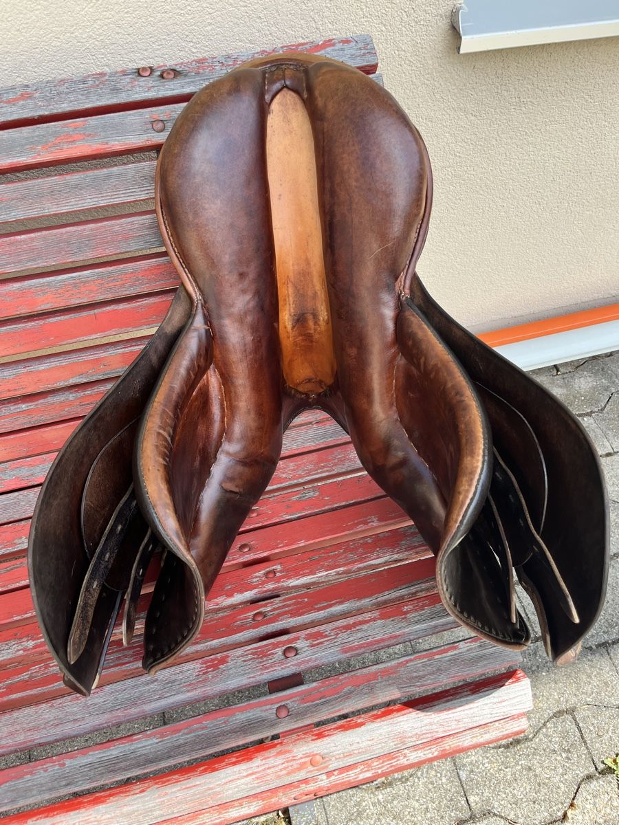 Selle & Accessori: Stübben Sattel gebraucht – Usato da Welschenrohr venduto da Aloe2 4