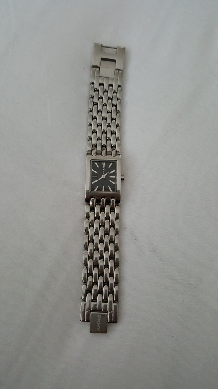 DKNY Orologi: Damenuhr von DKNY – Usato da Emmen venduto da GrabandGo