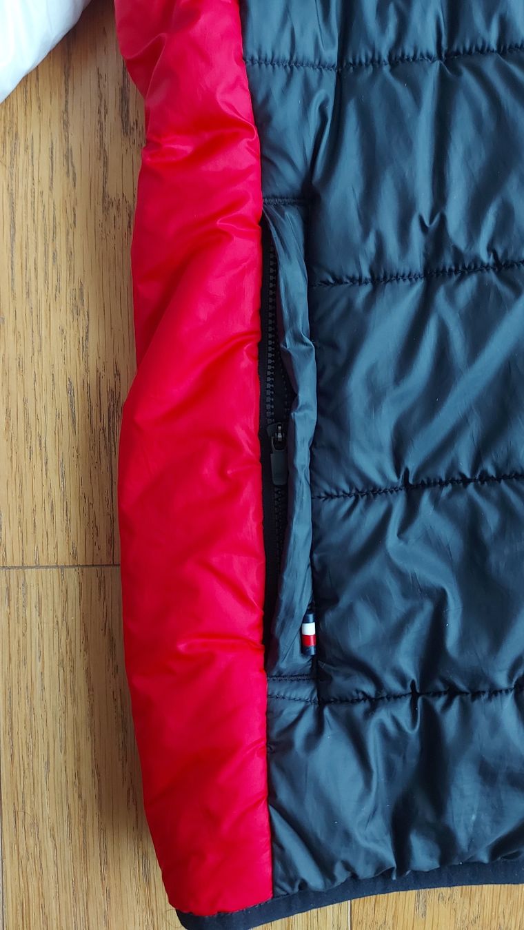 Tommy Hilfiger Giacche: TOMMY HILFIGER Daunenjacke Gr. M – Nuovo (secondo la descrizione) da Wabern venduto da Irakene 9