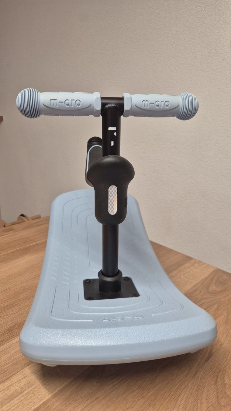 Micro Kickboard: Mini Micro Deluxe Rock & Go LED (Wippe und Sitz) – Neu (gemäss Beschreibung) aus Reinach BL von Christibear 1