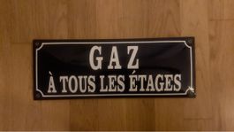 Retro Emailschild «Gaz à tous les étages»