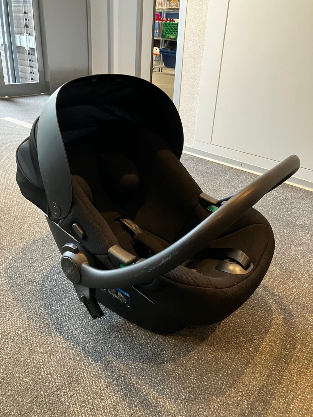 Sdraiette & Sdraiette a dondolo: Babyschale inklusive Babyfusssack – Usato da Belp venduto da gastroblau