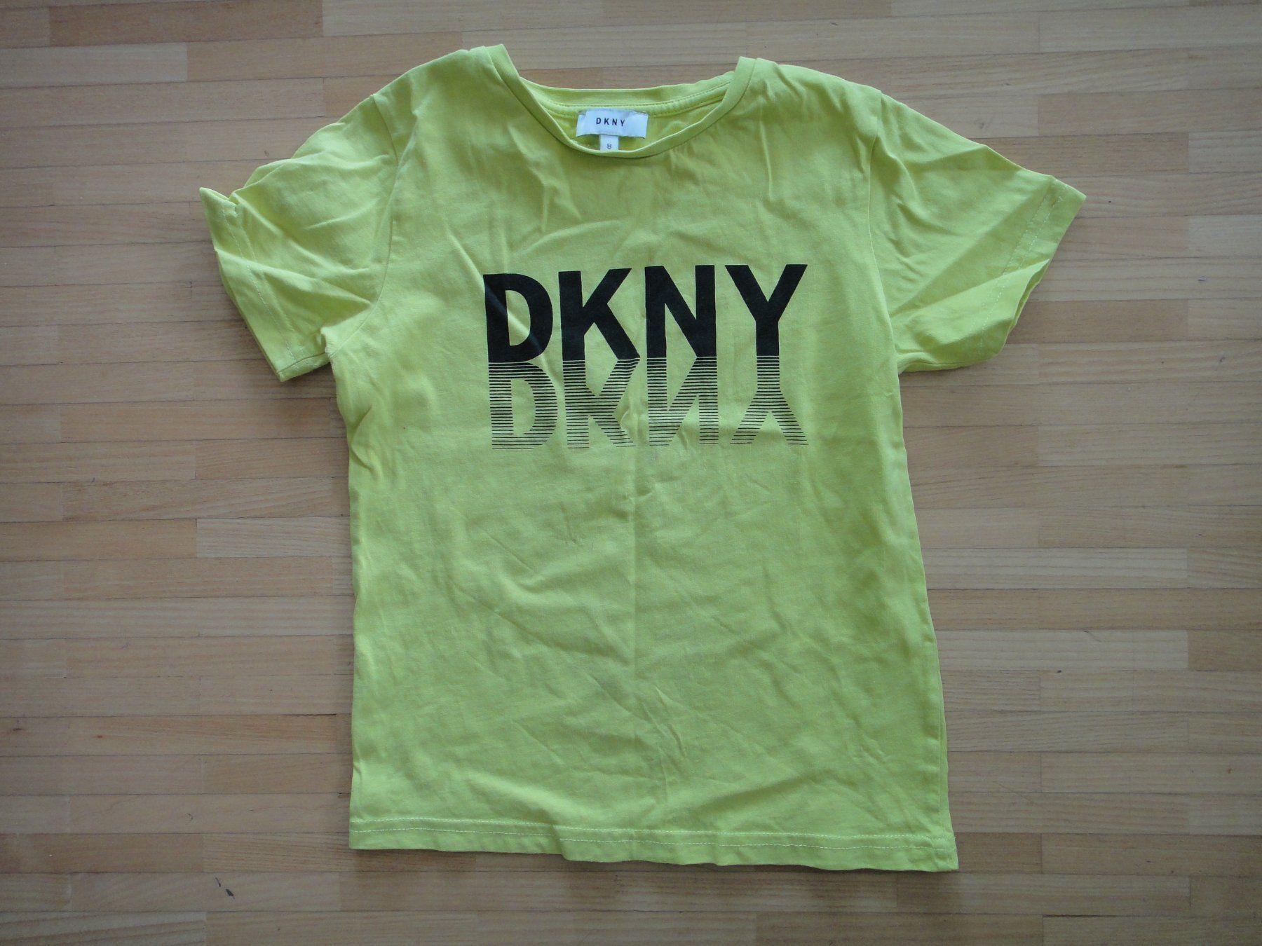 DKNY Camicie, T-shirt & Polo: T-Shirt DKNY 8 Jahre – Usato da Winterthur venduto da LemonTree5