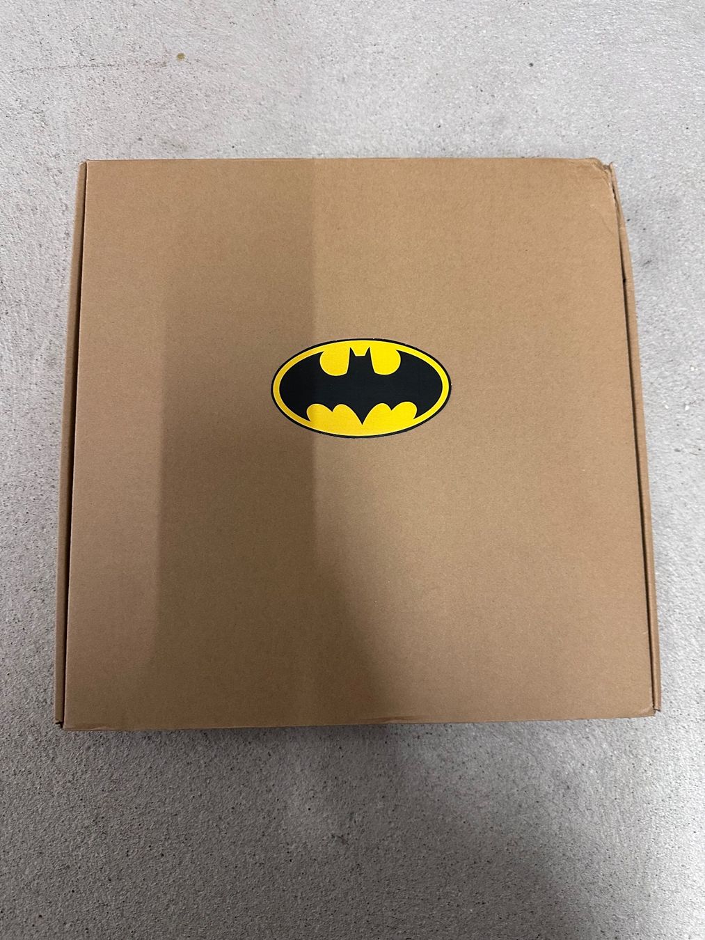 Pendules & Horloges murales: Batman RGB Wanduhr – Neuf avec emballage d'origine à Gossau (ZH) par DSCapeta 2