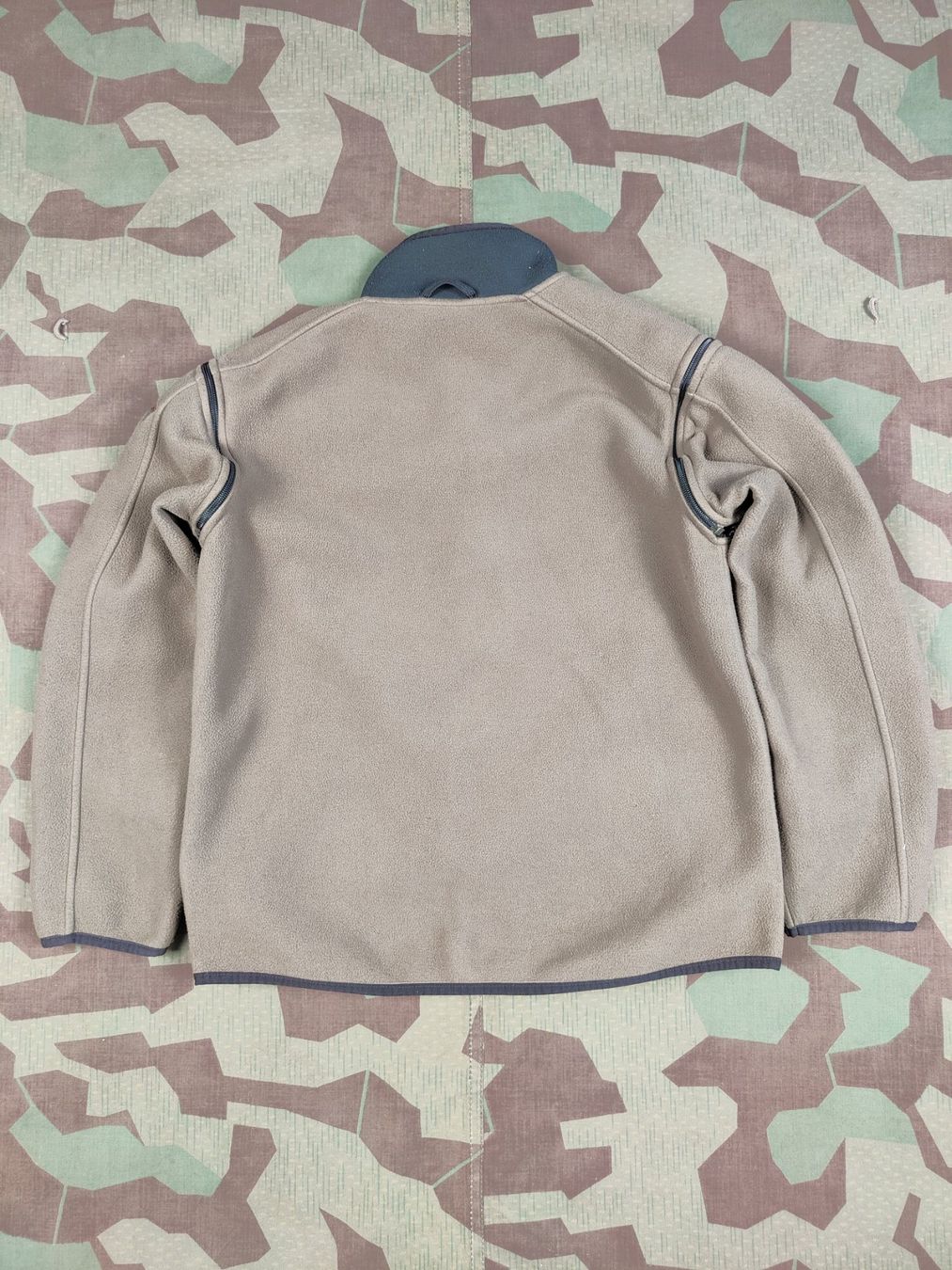 Schweizer Armee Uniformi: Fleece-Jacke Ord. 2006, Grösse L – Usato da Bauma venduto da SwissMilitaria 3