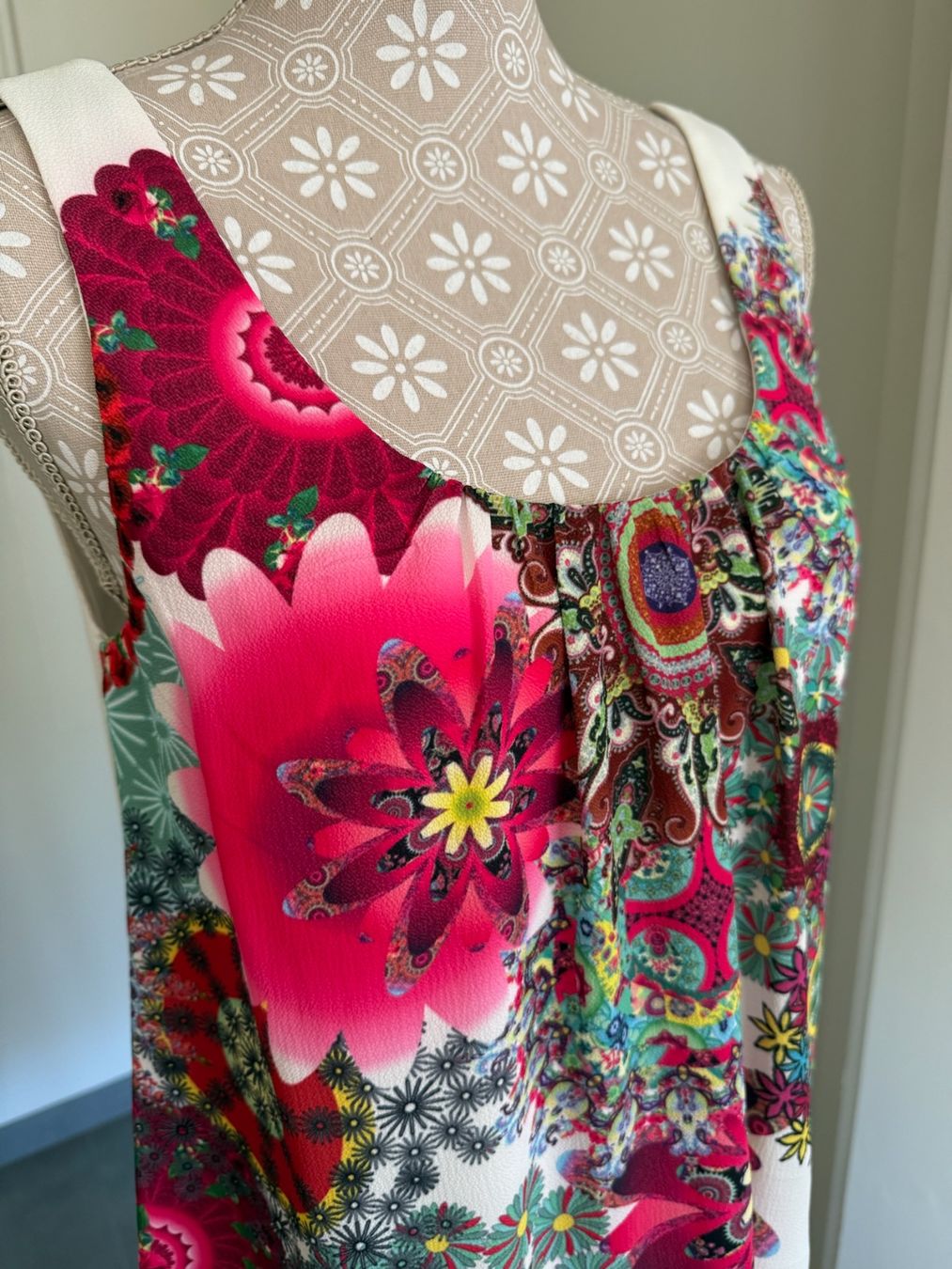 Desigual Kleider: Desigual - Robe - 36 – Gebraucht aus Sion von accroshoes 4
