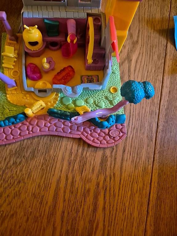 Polly Pocket Giocattoli: Polly Pocket Light up Kitty House – Usato da Trachslau venduto da Suslae 2