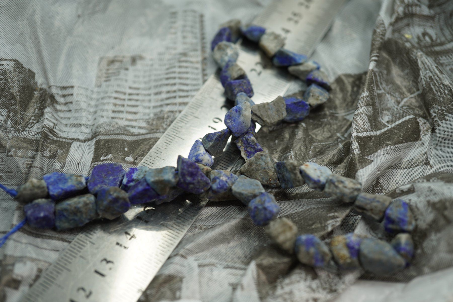 Minerali & Pietre curative: Lapis Lazuli   Nugget   Strang   (Räumung!) – Nuovo e nell'imballaggio originale da Eschenbach SG venduto da topstone 1