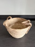 Korb aus Naturmaterial mit Henkeln neuwertig