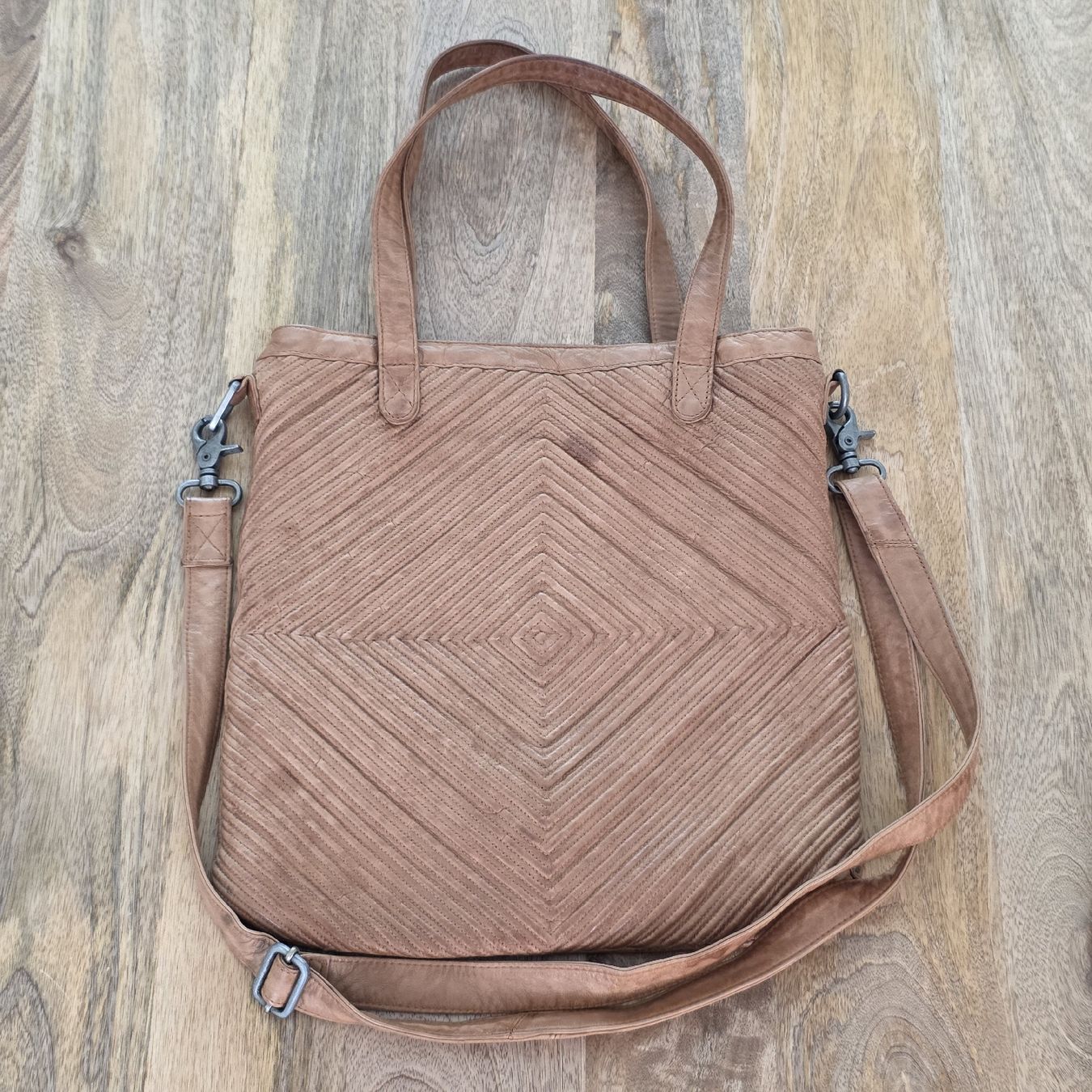 Taschen für Damen: Umhängetasche Depeche Leder cognac  – Gebraucht aus Rheinsulz von Gilea 5