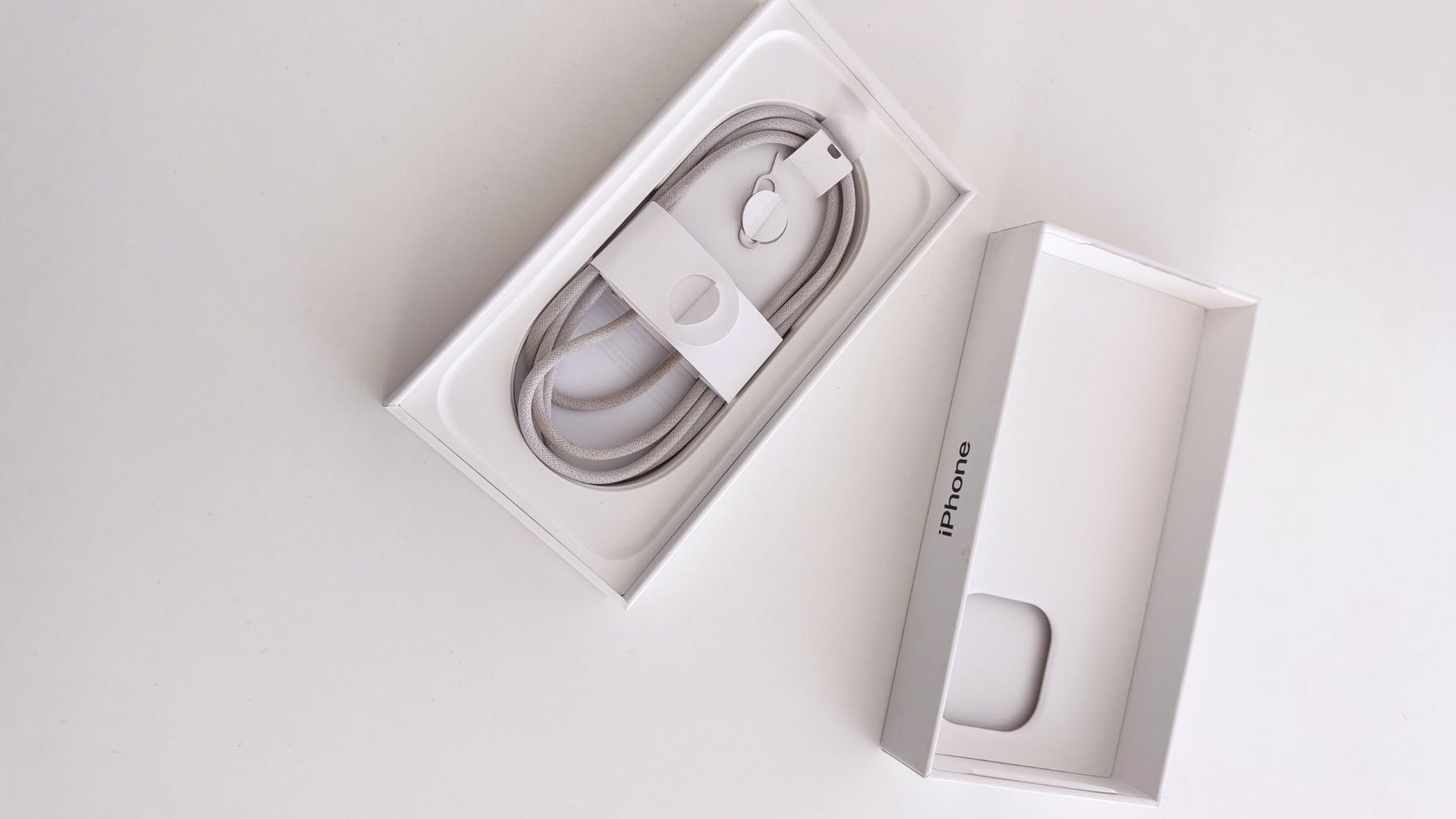 Apple Telefoni cellulari / Smartphones: iPhone 16 Pro, Black Titanium, 256GB – Usato da Zürich venduto da skywa7ker 8