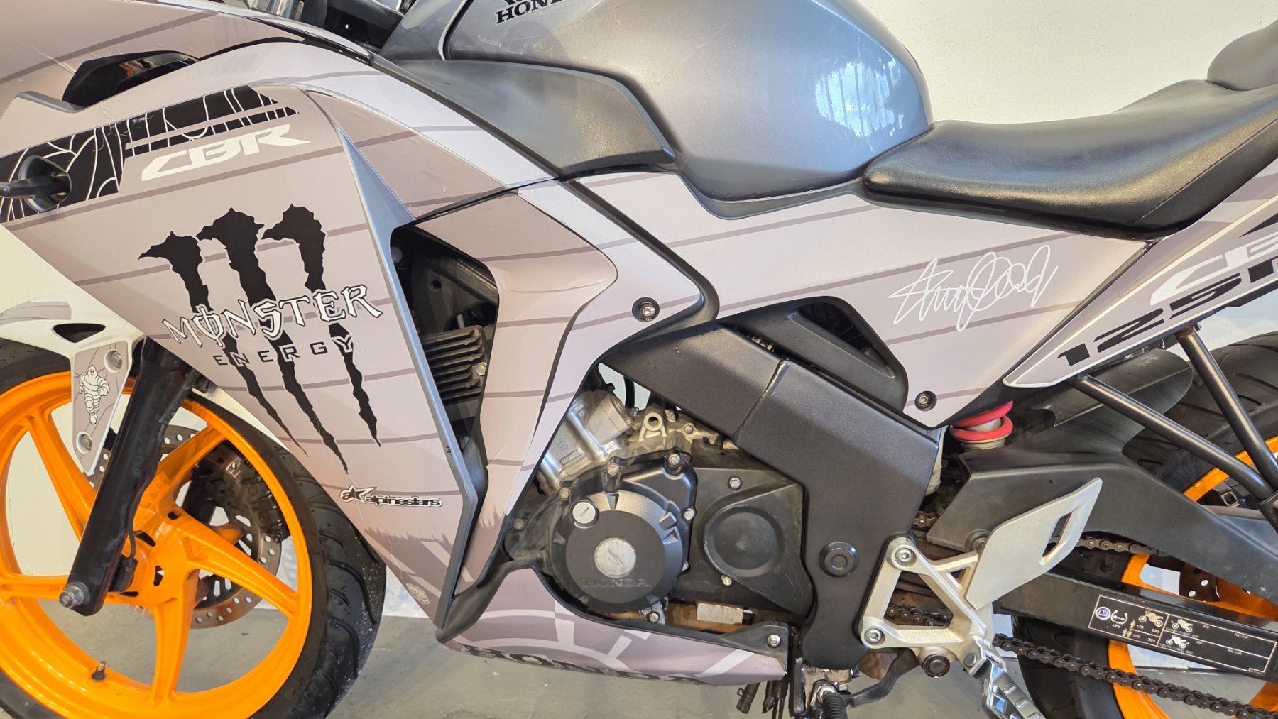 Honda Strada: Honda CBR 125 R – Usato da Tägerschen venduto da Moto-Welt 5