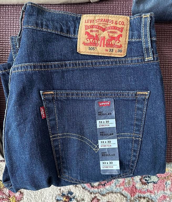 Levi's Jeans: 6 paires de Levi's – Usato da Yverdon-les-Bains venduto da Vietnet 3
