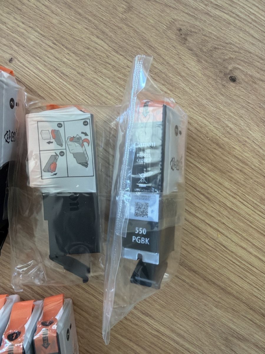 Canon Cartucce per stampanti & toner: Riesenpack Canon Druckerpatronen NEU – Nuovo e nell'imballaggio originale da Zürich venduto da sfleischmann 3
