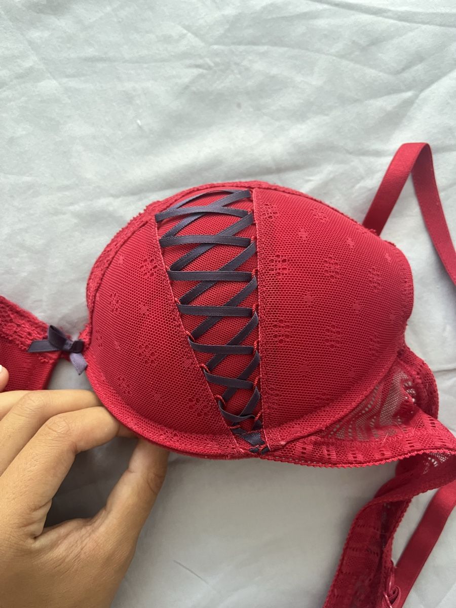 Sonstige Unterwäsche: Yamamay BH rot, ungetragen – Neu (gemäss Beschreibung) aus Balerna von lillisfashion 2