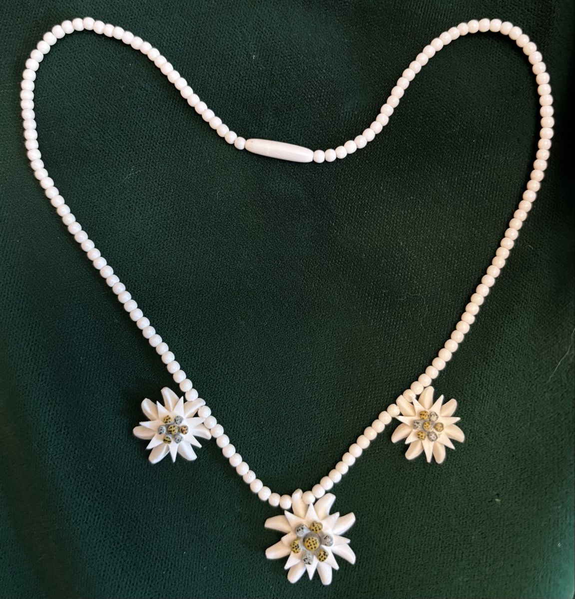 Catenine: Wunderschöne Art Deco Brienzer Edelweiss Halskette – Usato da Basel venduto da diewebmeisterin
