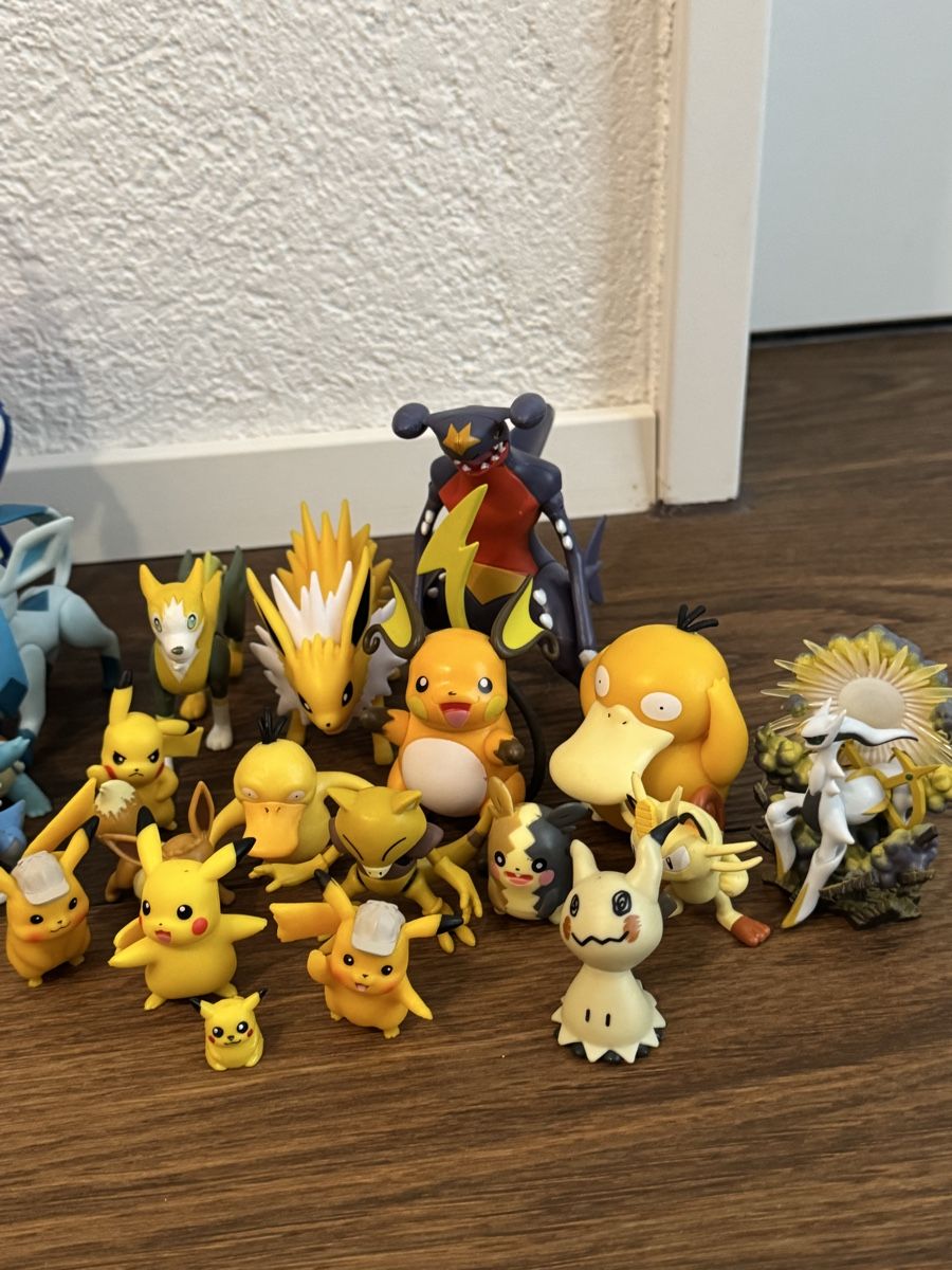 Pokémon Figuren: Mega Pokemon Sammlung 53 Stück & Extras – Gebraucht aus Weisslingen von MichelleH 5