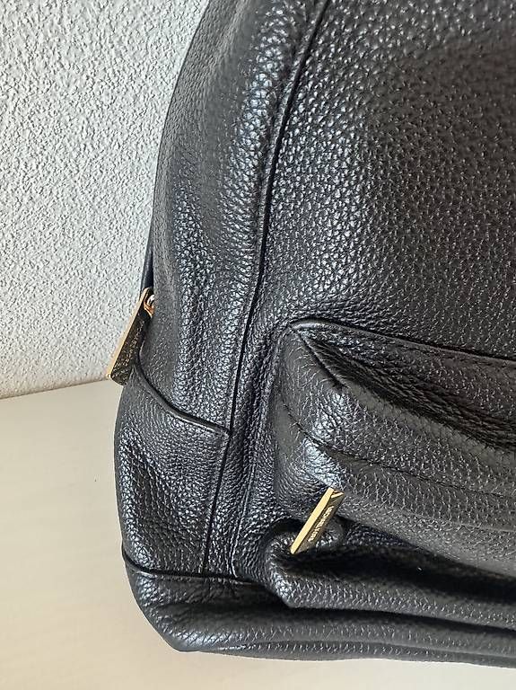 Zaini: Lederrucksack Michael Kors schwarz neuwertig – Usato da Oberglatt ZH venduto da jul_nhy7 2