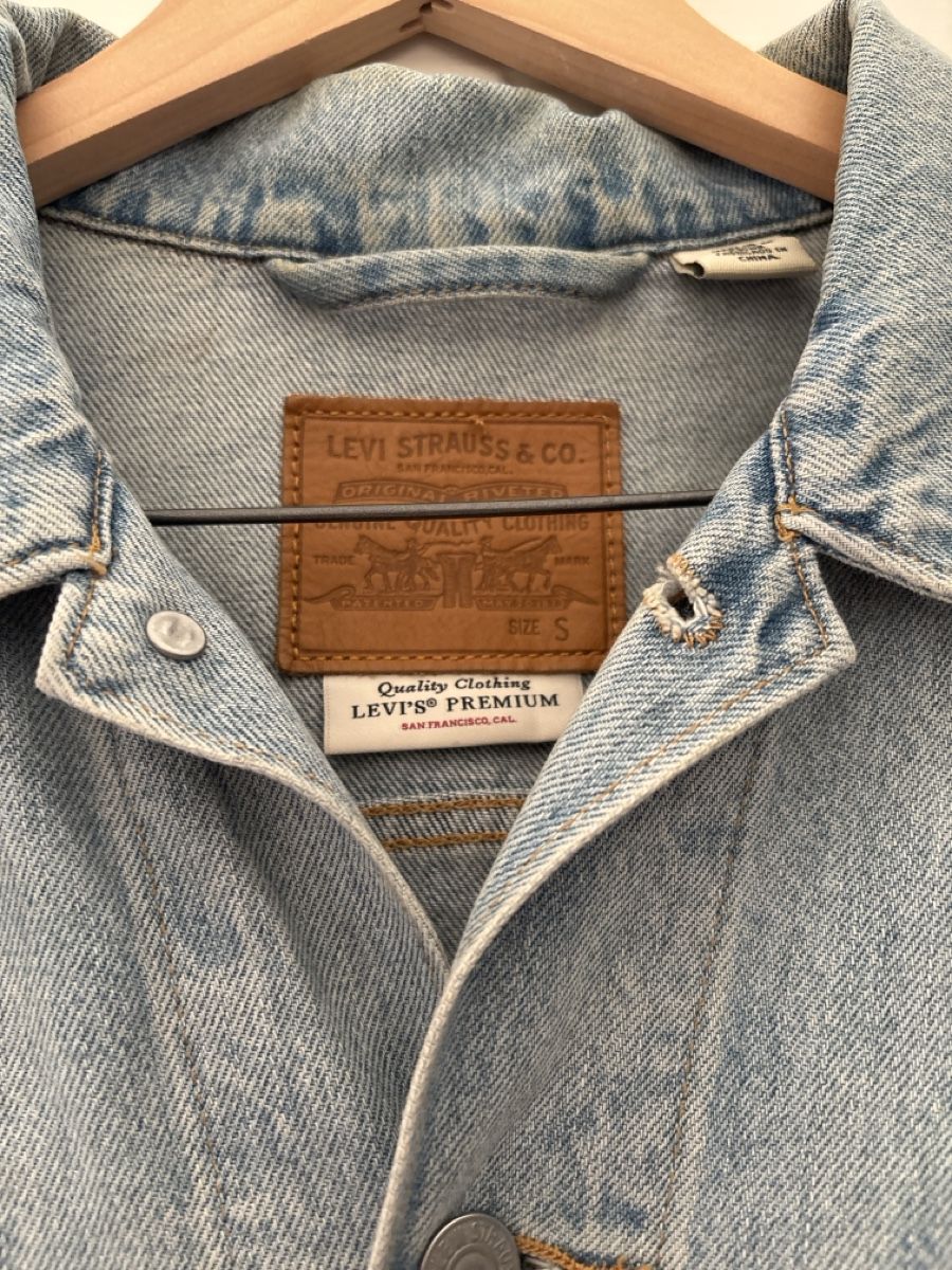 Levi's Jacken: Levis Jeansjacke – Gebraucht aus Bern von Lydiixa 1