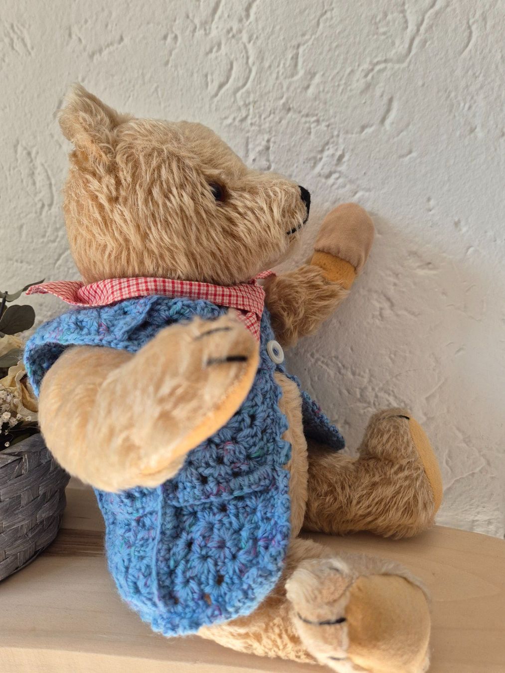Giocattoli: Süsser Vintage Teddybär mit Weste & Halstuch – Usato da Bern venduto da aronari 2
