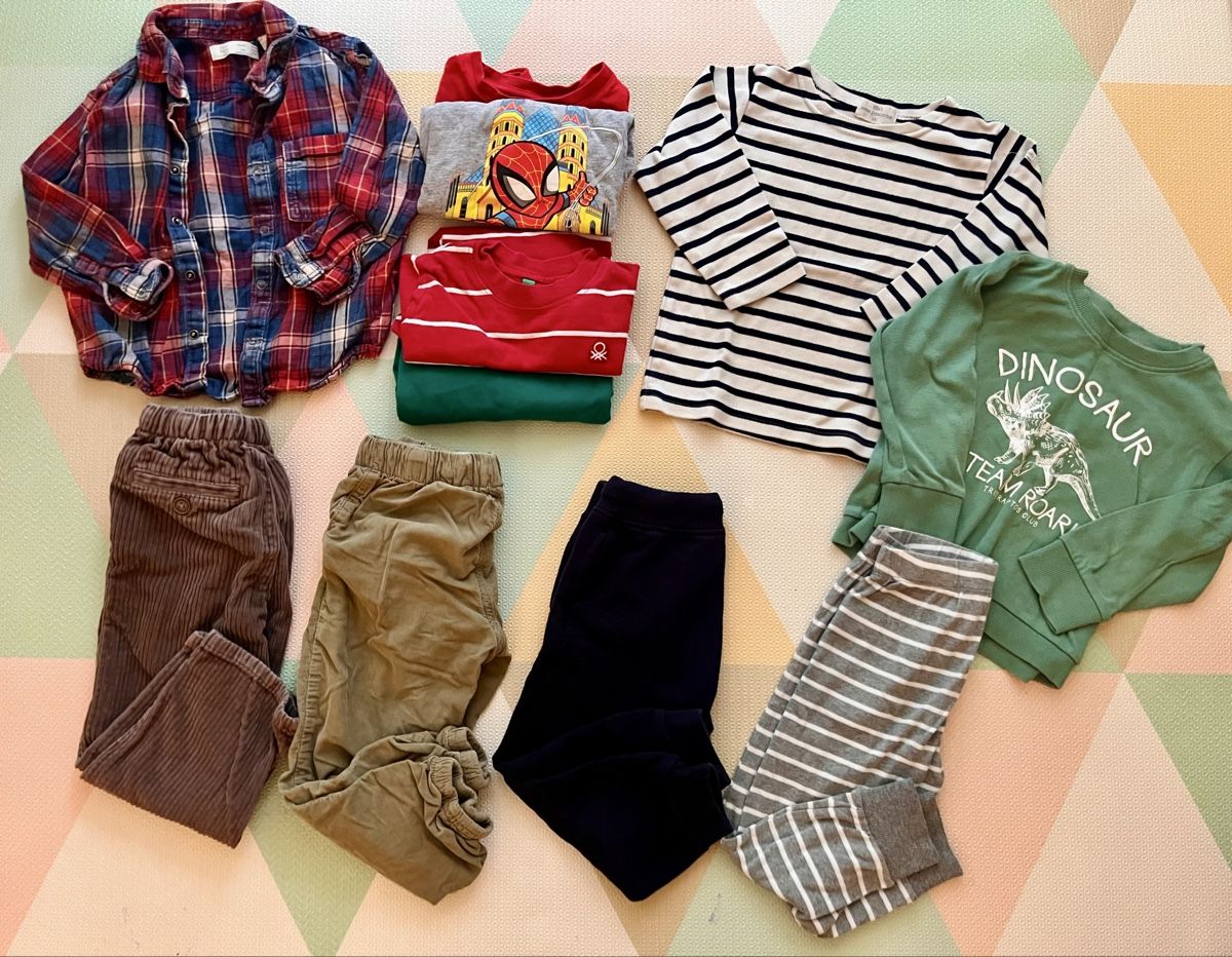 Lotti & Set di vestiti: Kinderkleider Set, Gr. 104 (Baumwolle) – Usato da Zürich venduto da davidihagee 1