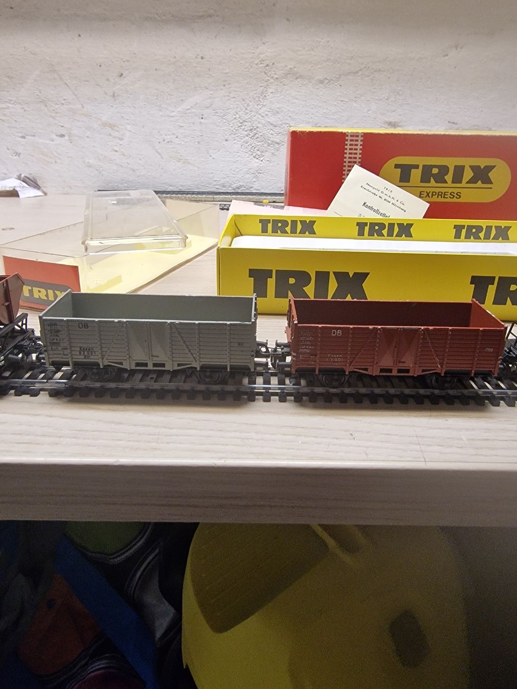 Trix Modellini di ferrovie: trix express HO mit trix Waggons  – Usato da Herzogenbuchsee venduto da ioa_zcm6 6