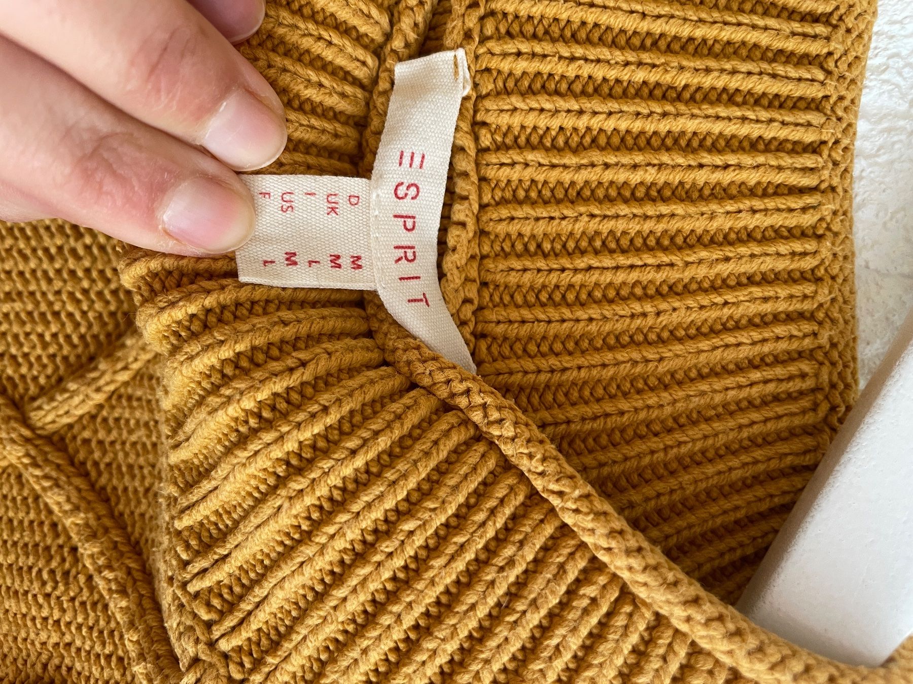 Maglioni & Felpe: Strickpullover esprit gelb Gr. M – Usato da Schmitten FR venduto da ancaob 1