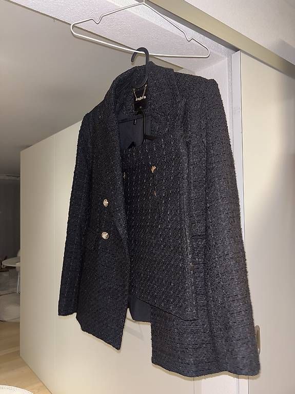 Anzüge & Kostüme: Elegantes Set Zebra Gr. XS – Gebraucht aus Tübach von AldinaHuskic 2