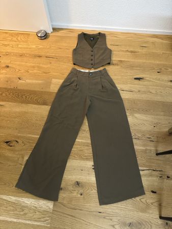 Zara Hosenanzug, Khaki, Gr.XS