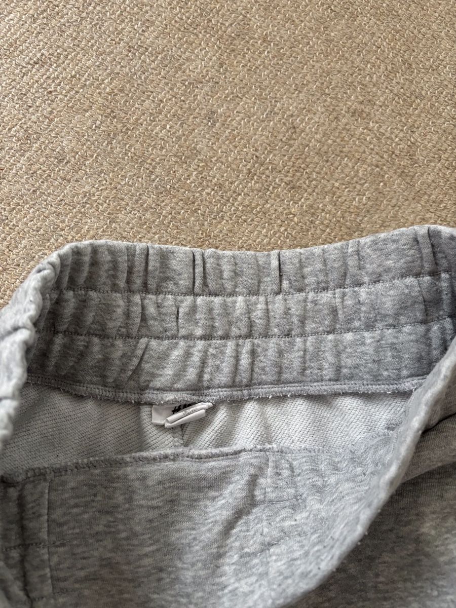 H&M Pantaloni: H&M Jogginghose – Usato da Eggersriet venduto da car_w5cl 3
