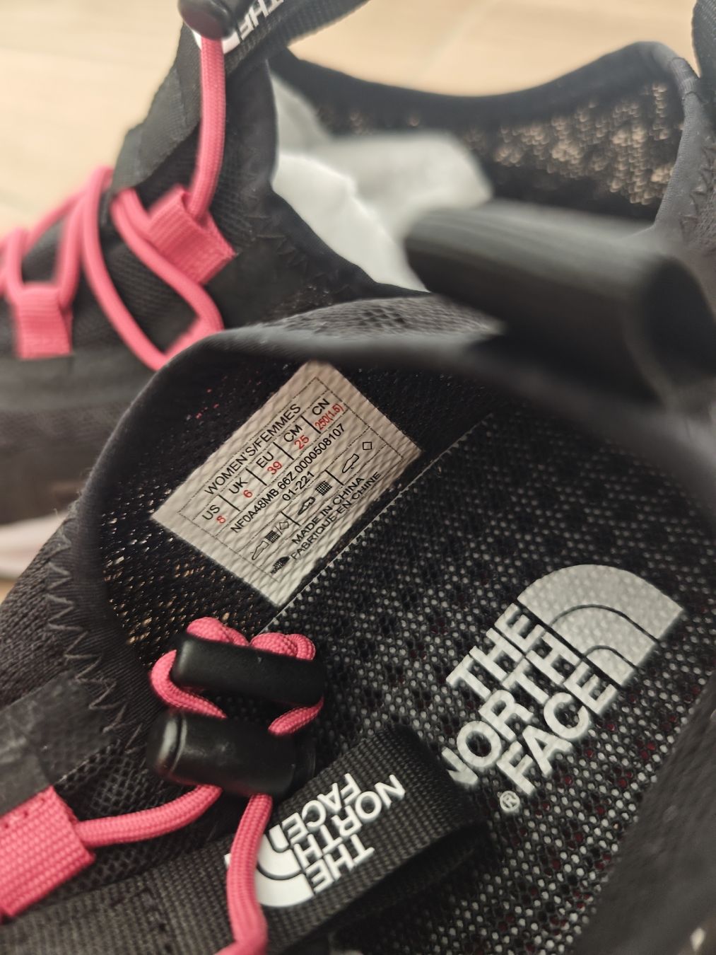 North Face Scarpe da donna: Northface Sportschuhe 39 NEU – Nuovo (secondo la descrizione) da Rothenfluh venduto da Carly_Q 2