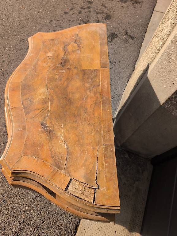 Kommoden: Commode ancienne  – Defekt aus La Chaux-de-Fonds von Mcleonita 1
