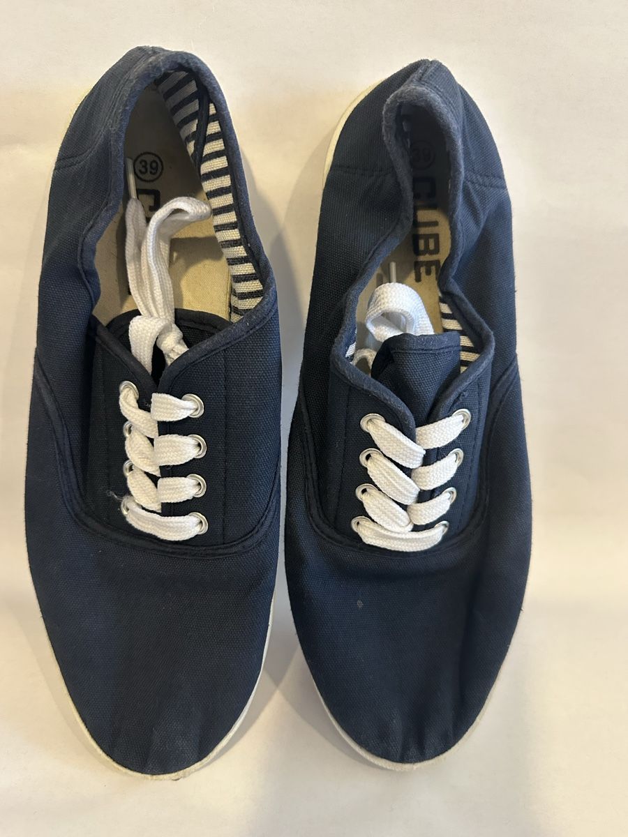 Scarpe da donna: Cube Stoffschuhe, Grösse 39, Dunkelblau – Usato da Uster venduto da sus_s85n