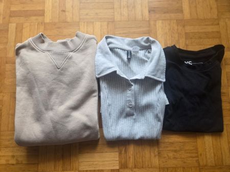 Kleid, Pullover und T-Shirt Gr. XS