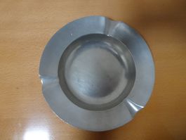 Plat en étain