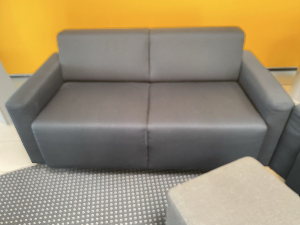 Sofas: Sitzgruppe mit Sofa, Sitz und Hocker – D'occasion à Hägglingen par Karin0802 1