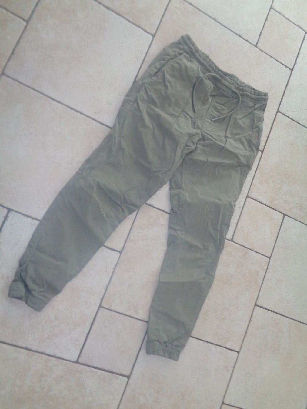 Zara Pantaloni: Hose  Zara  Grösse M  Jogger – Usato da Kreuzlingen venduto da Robi-2003