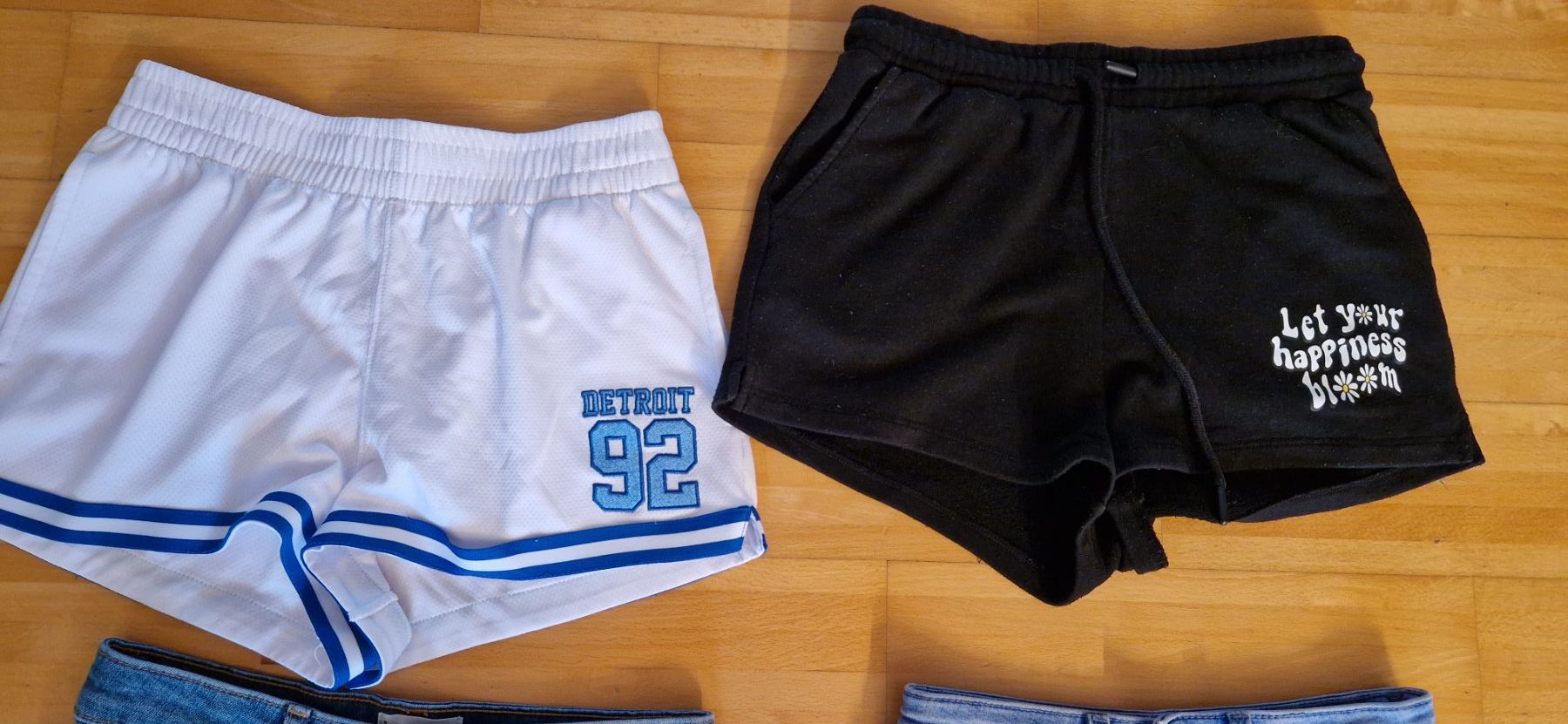 Lotti di vestiti: 5er Set Shorts - Gr. XS/S – Usato da Kollbrunn venduto da Bobibau 1