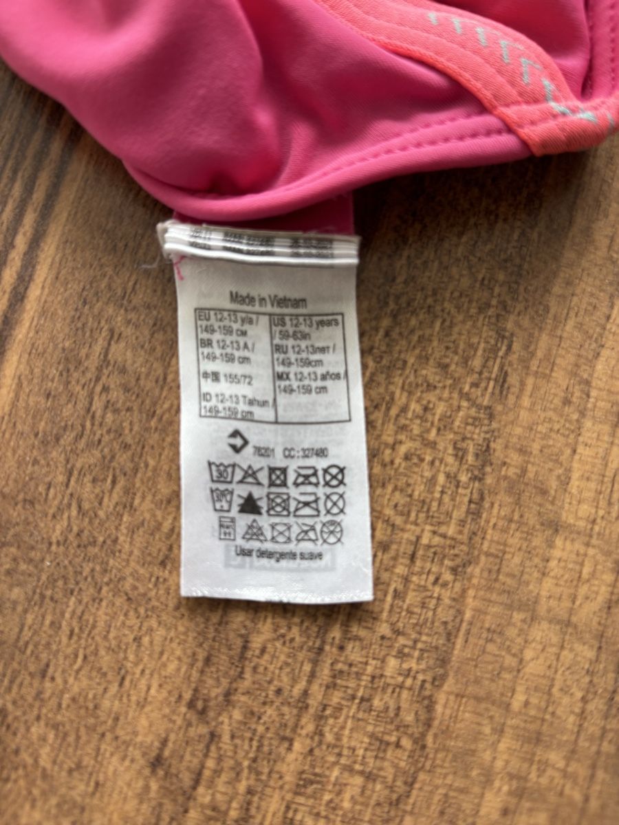 Decathlon Costumi da bagno & Bikini: Badekleid 12/13Jahre – Usato da Büsserach venduto da Zimtstaernli19 3