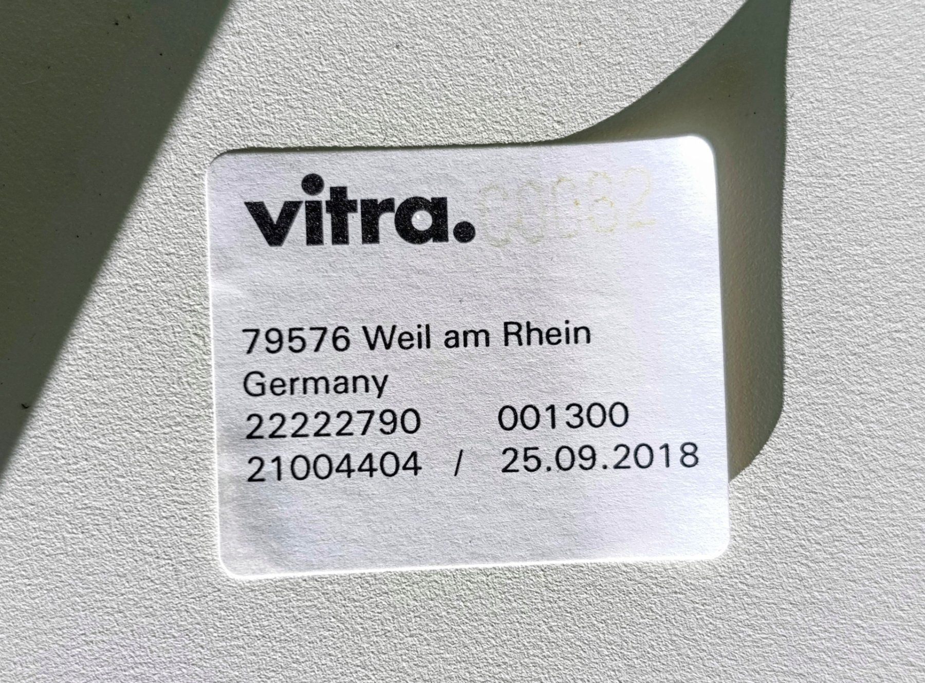 Vitra Tische: Vitra Plate Coffee Table. Perfekter Zustand. – Gebraucht aus Breitenbach von ana_7dwq 4